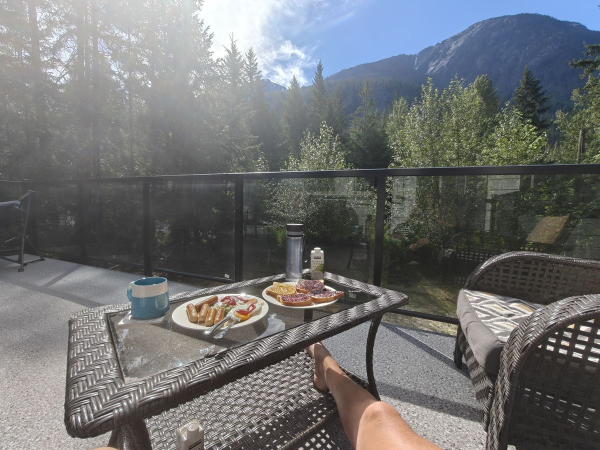 Breakfast on the balcony facing the mountain